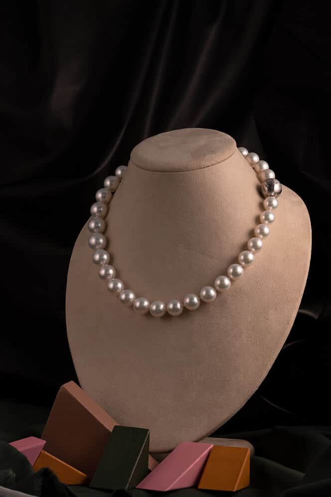 White South Sea Pearls